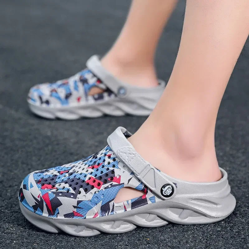 Flat Sandals Men Shoes EVA Slippers Garden Platform Sandals Man Summer Sandals New Male Sneakers Outdoor Flip Flops Home Clogs