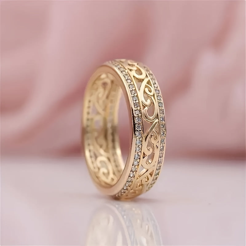 Elegant Hollow Pattern Ring with Sparkling Rhinestones