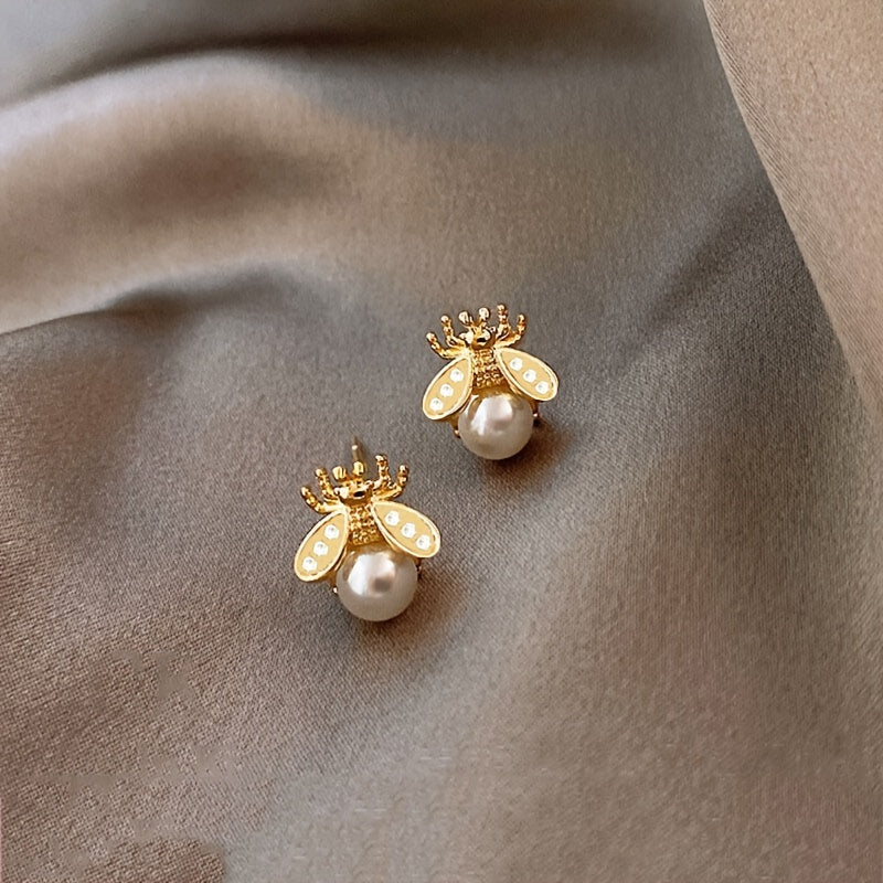 Trendy Elegant Bee Pearl Earrings