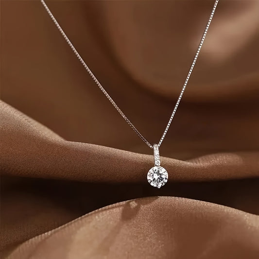 A Stylish And Luxurious Zirconia Necklace