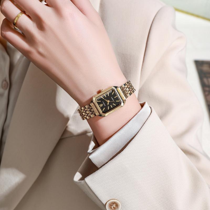 4pcs Watch Combination Fashion Classic Five-Bezel Bracelet Watch