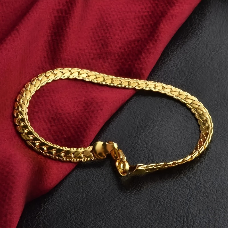 Stylish Men's Gold Bracelet