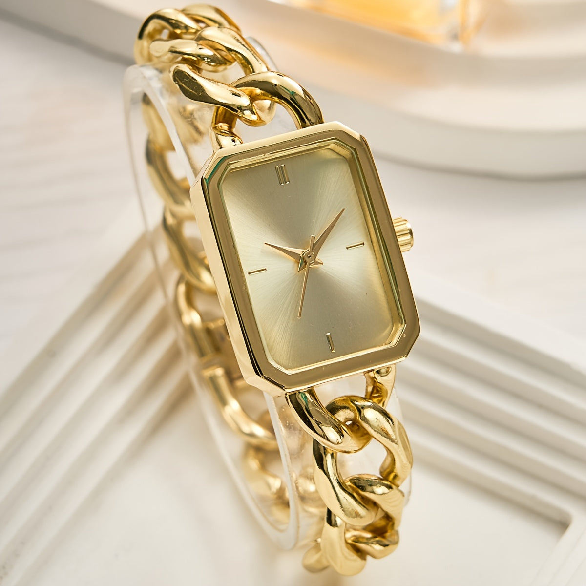 Stylish Women's Quartz Watch