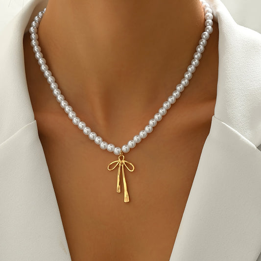 Elegant Simple Bowknot Pearl Pendant Necklace