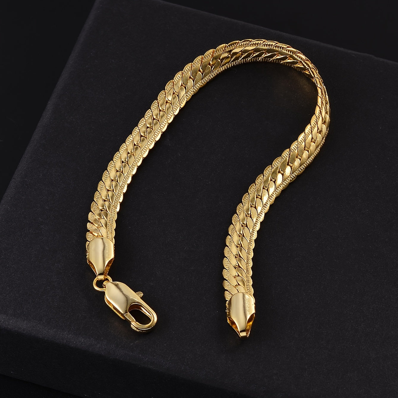 Fashion Golden Light Luxury Embossed Flat Chain Bracelet Bangle Hand Jewelry