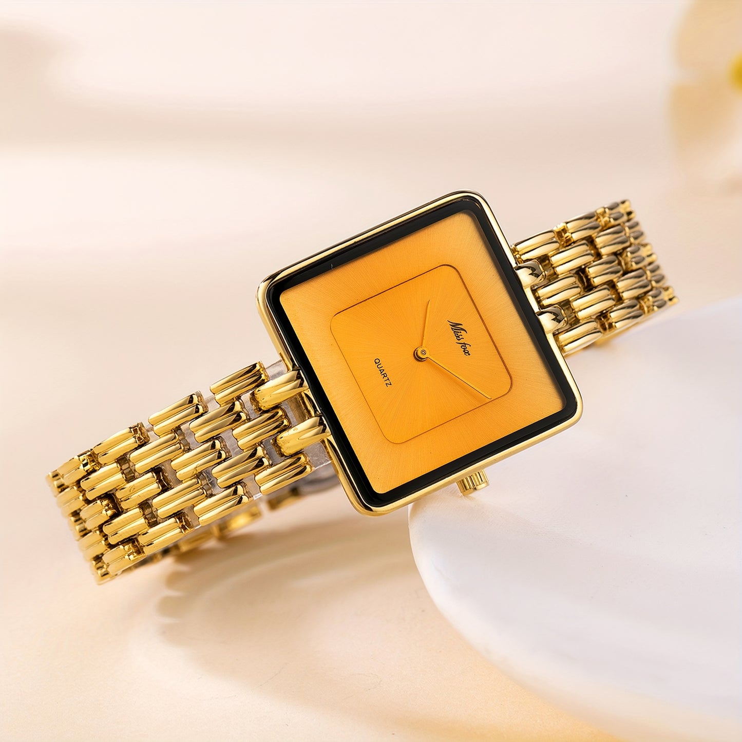 MISSFOX Stylish Minimalist Ladies Quartz Watch