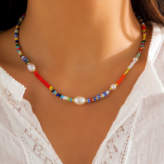 Elegant Women's Vintage-Inspired Multicolor Beaded Necklace