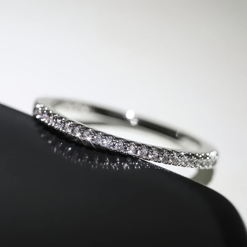 Minimalist And Elegant Synthetic Zirconia Ring