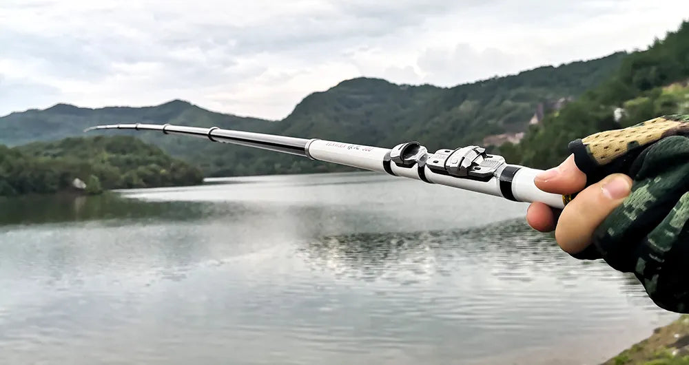 BAKAWA Ultralight Fishing Rod | Telescopic Carbon Fiber