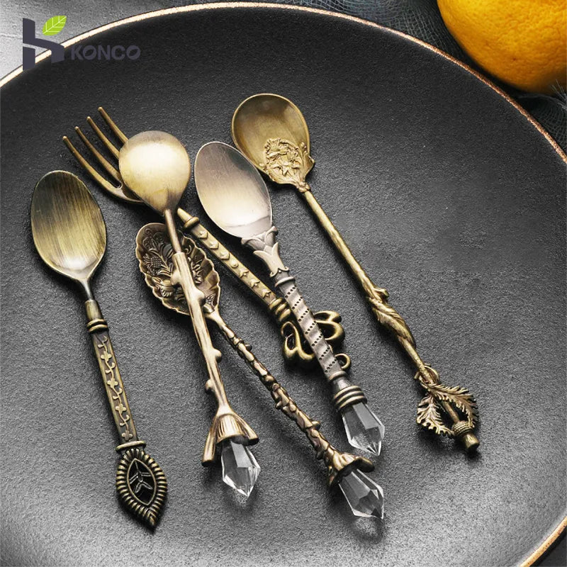 Vintage Gold Carved Cutlery Set - 6pcs