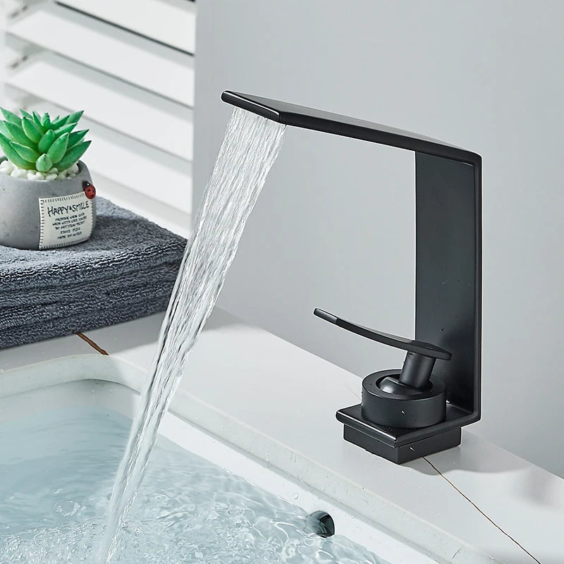 Modern Single-Hole Bathroom Basin Mixer Tap