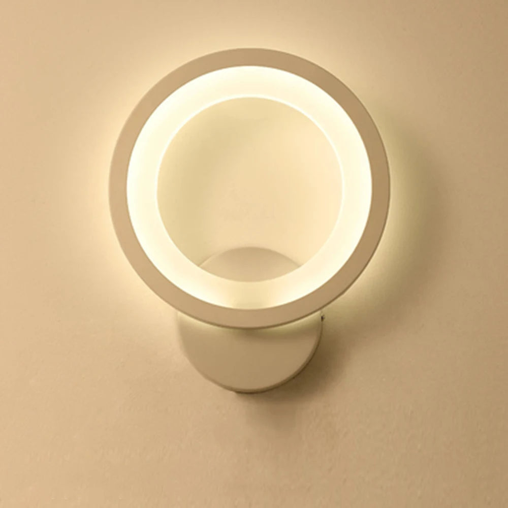 European Style Round Wall Sconce - Elegant Illumination
