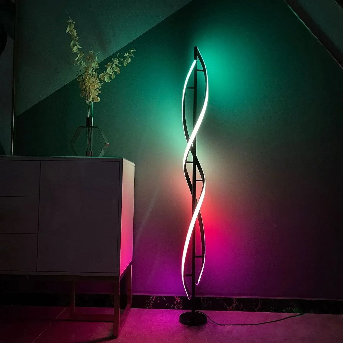 Nordic Geometric LED Floor Lamp - Stylish Vertical Lighting