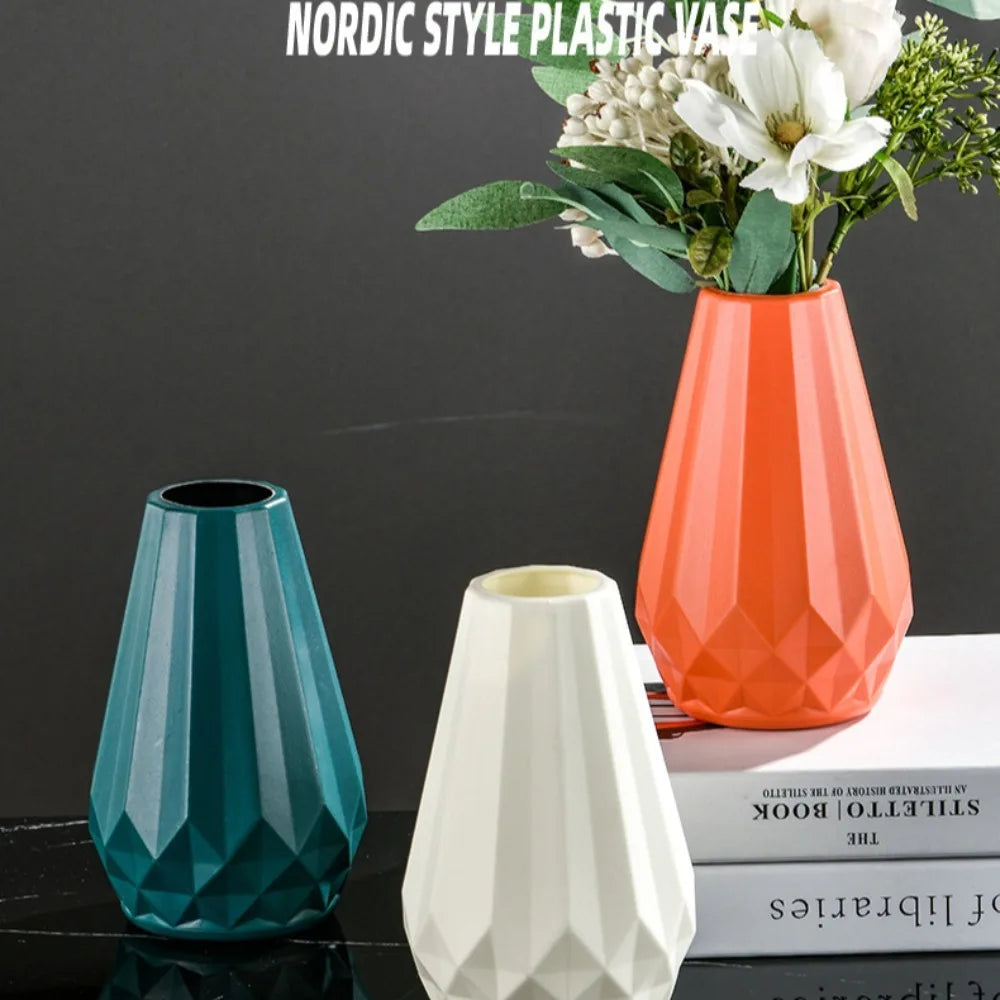 Diamond-Shaped Plastic Flower Vase: Nordic Modern Elegance