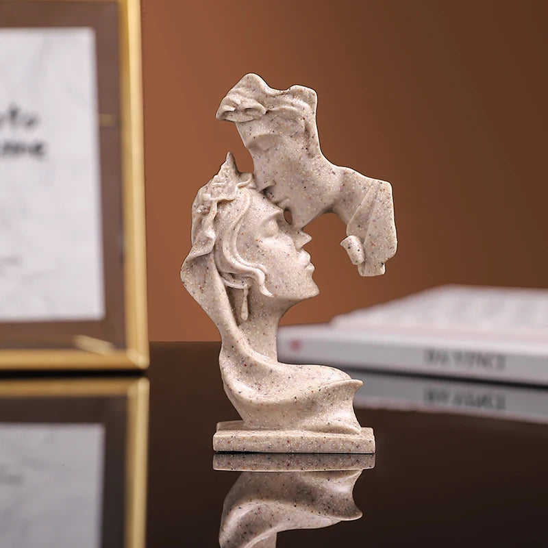 Mini Resin Lovers Kissing Statue Figurine