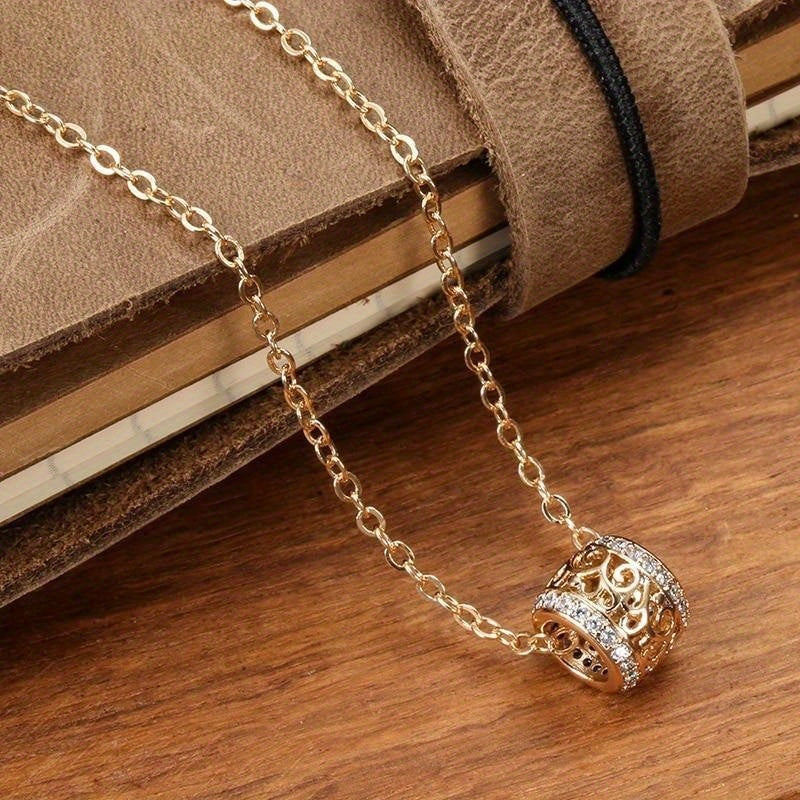 Exquisite Fashion Hollow Circle Gold Necklace