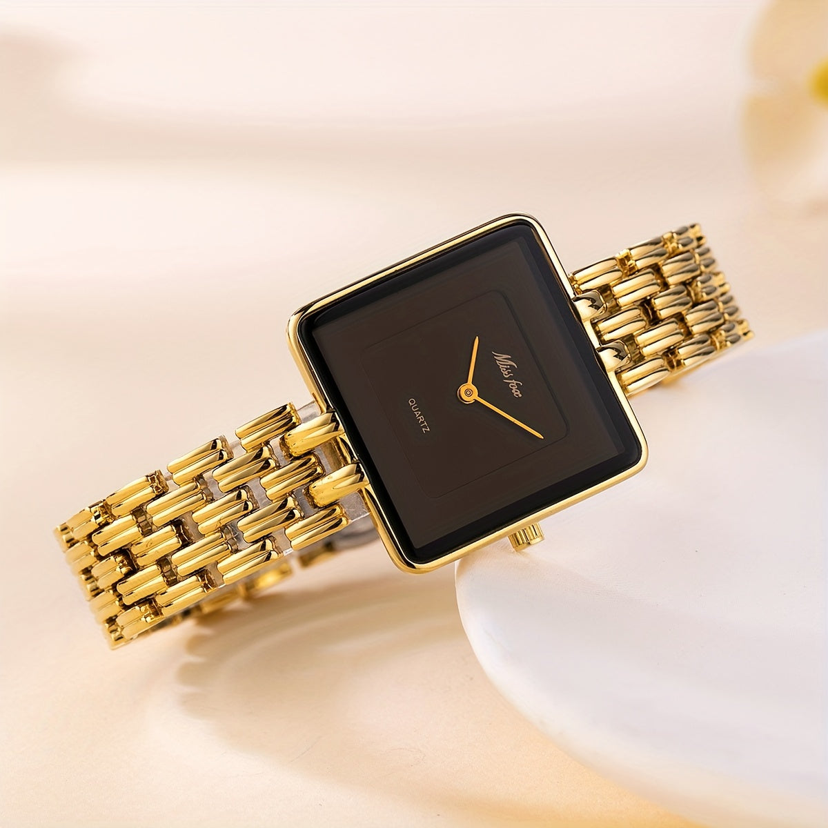 MISSFOX Stylish Minimalist Ladies Quartz Watch