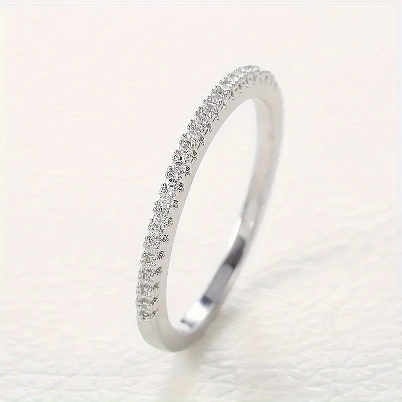 Minimalist And Elegant Synthetic Zirconia Ring