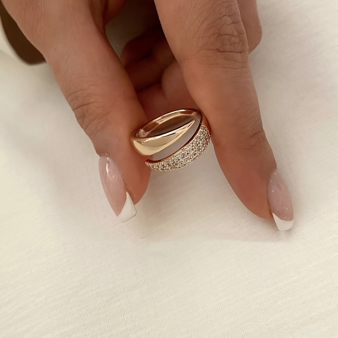 A Copper Inlaid Synthetic Zirconia Open Ring