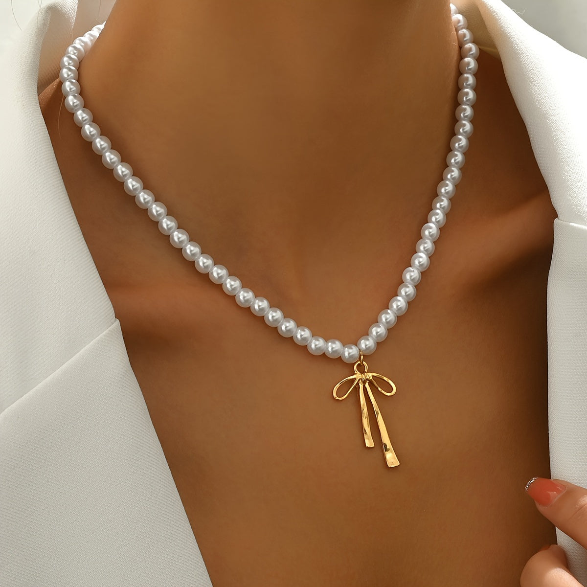 Elegant Simple Bowknot Pearl Pendant Necklace