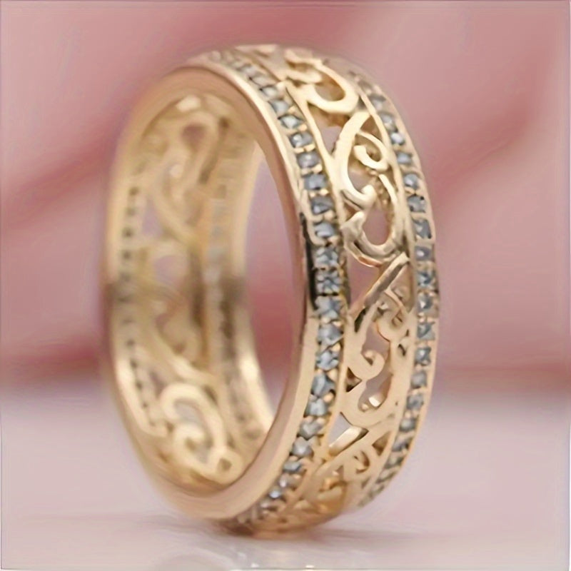 Elegant Hollow Pattern Ring with Sparkling Rhinestones