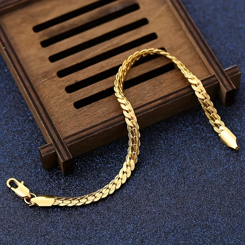 Stylish Men's Gold Bracelet