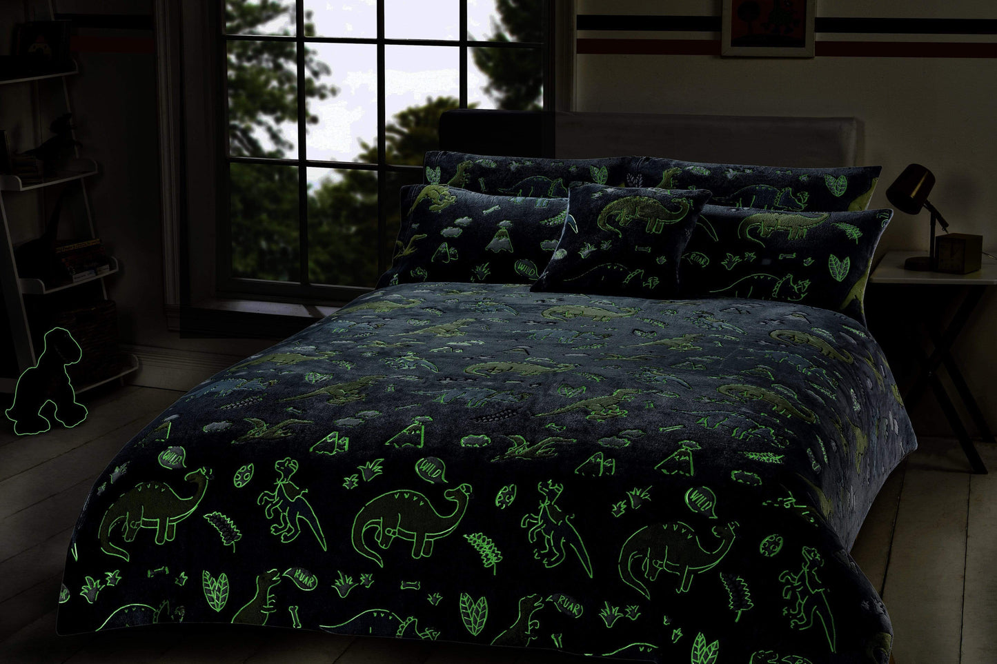 OLIVIA ROCCO Dinosaur Glow In The Dark Teddy Fleece Duvet Set With Bed Throw And Cushion